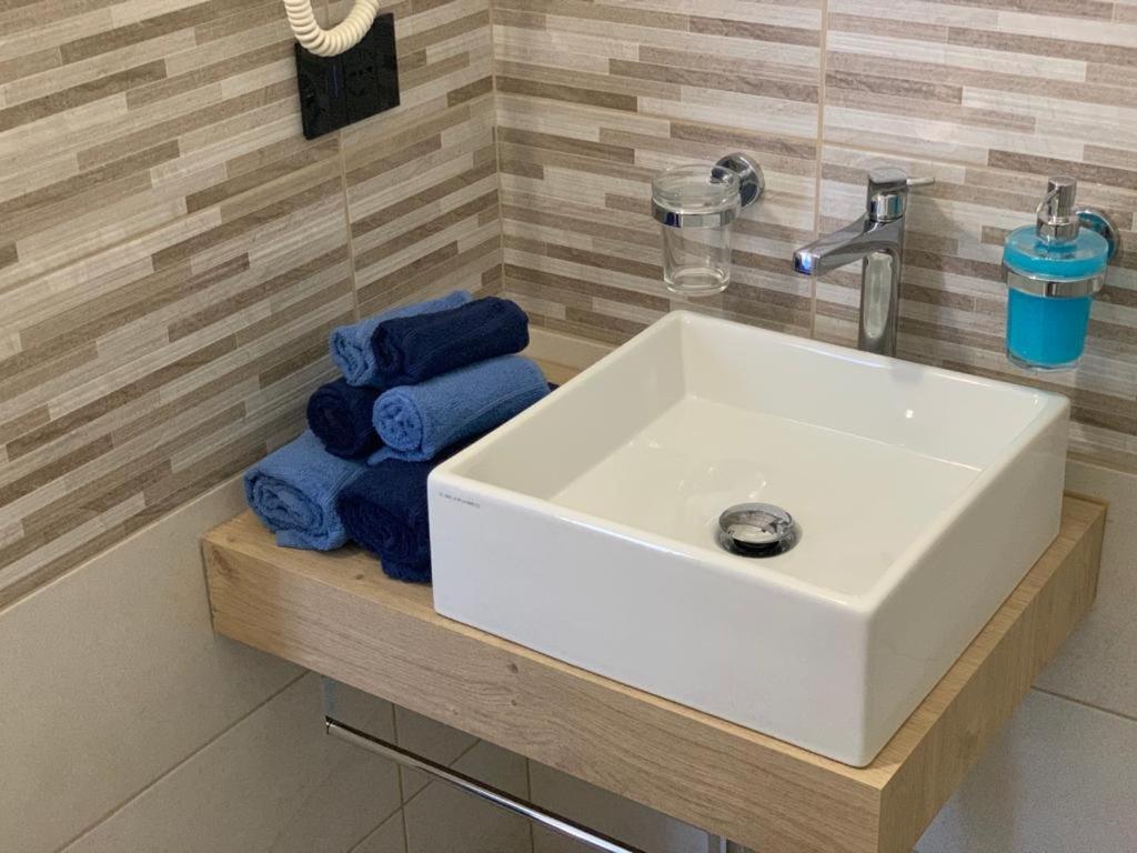 Idea Apartment Алгеро Екстериор снимка